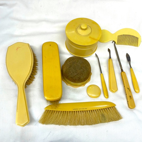 Vintage antique ivory Travelers French 1910 10-vanity set